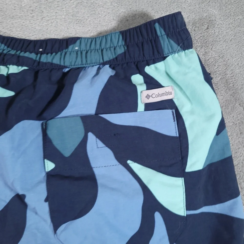 Columbia Summerdry Shorts Mens Medium Geometric Abstract Omni‎ Shade UPF 50 Swim